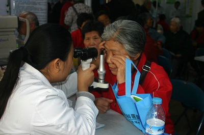 用先進設備為群眾檢查